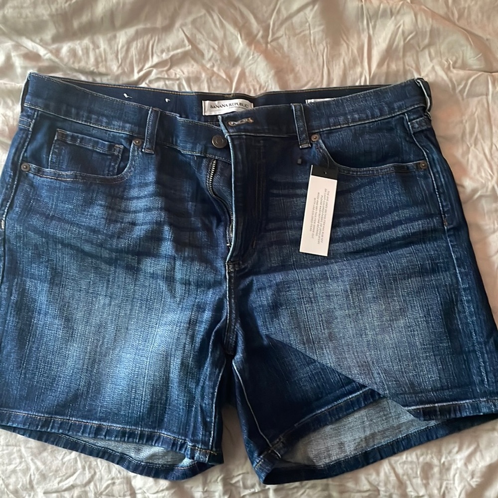 NWT Banana Republic jean shorts 5”